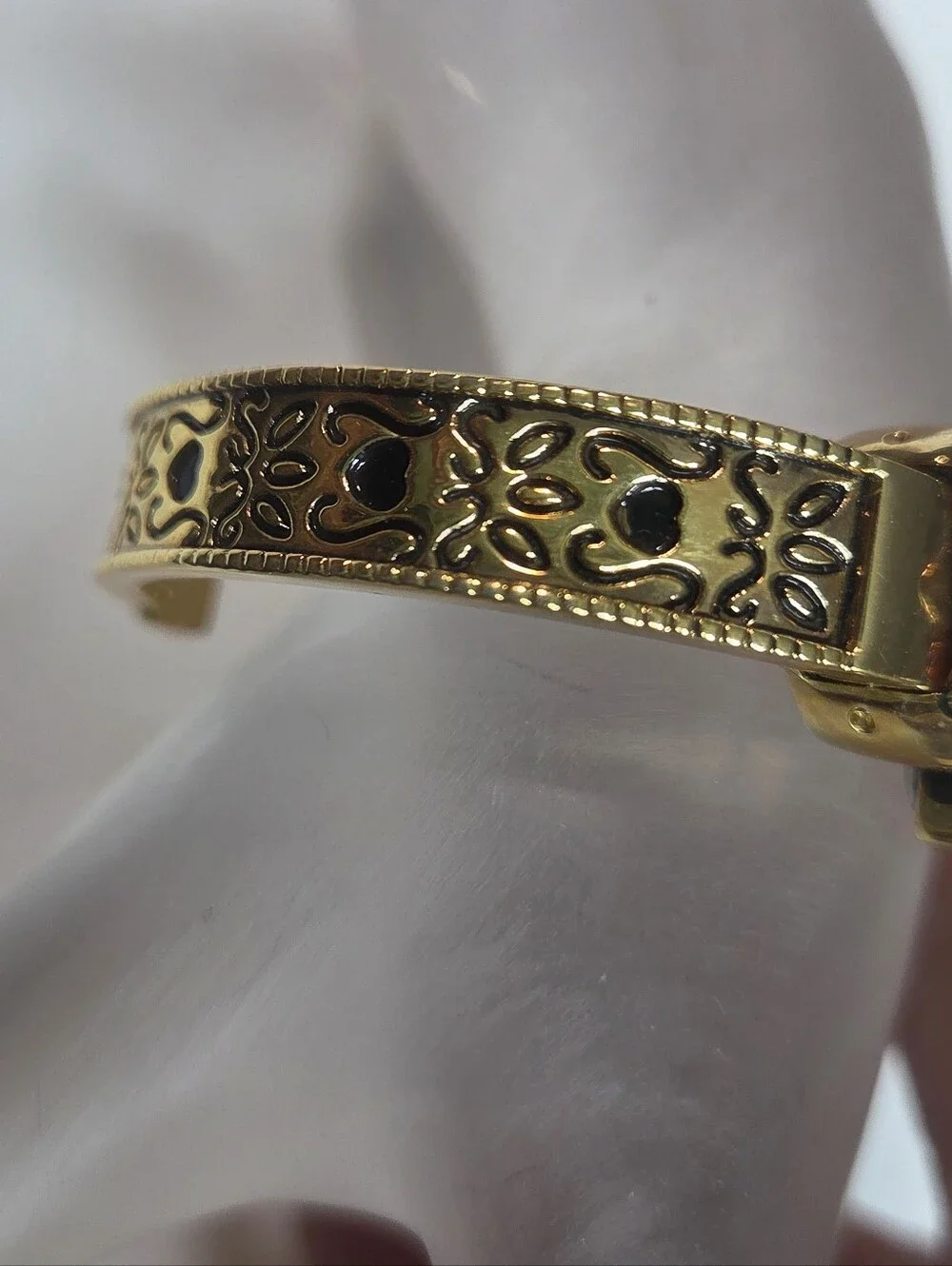 ladies gladdagh ornate quartz watch gold tone needs battery irish celtic